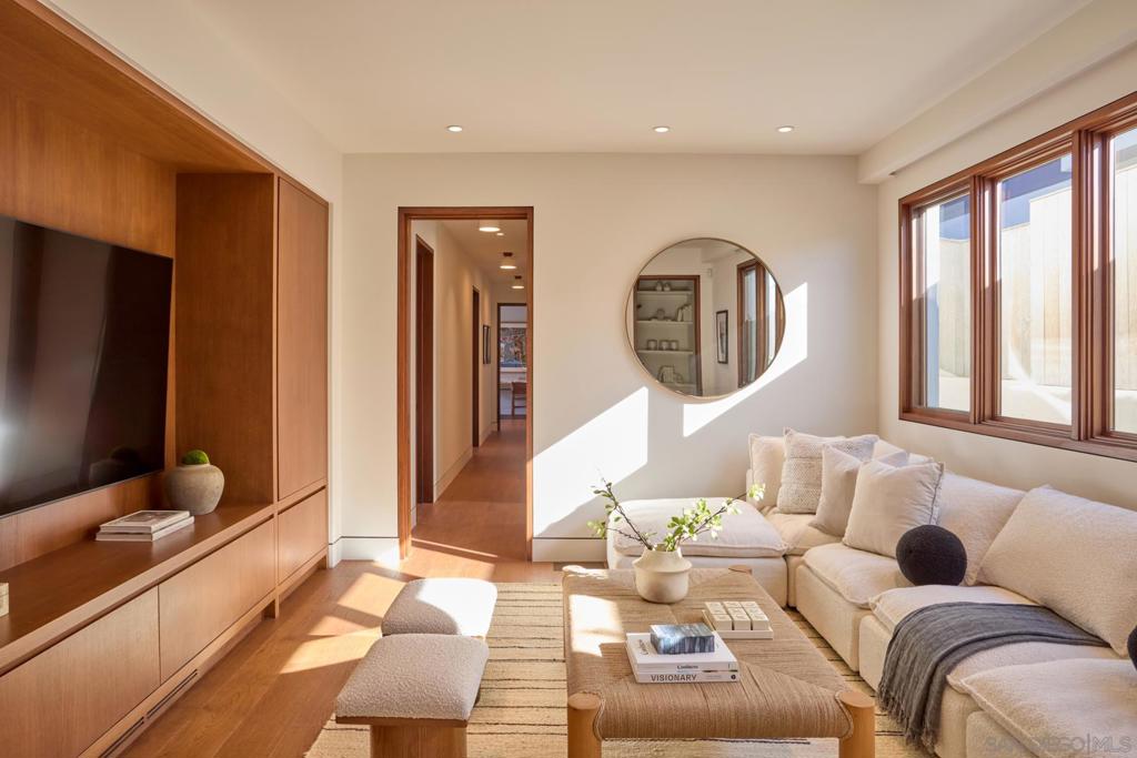 Del Mar - Residential