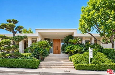 Photo of 3031 Elvido Drive, Los Angeles, CA 90049 (MLS # 26102452)