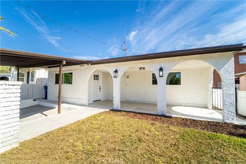 Photo of 1006 Van Pelt, East Los Angeles, CA 90063 (MLS # DW25255002)