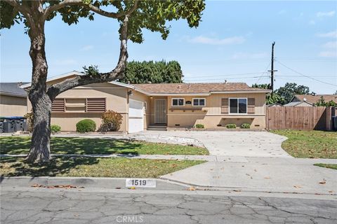 Photo of 1519 W Maxzim Avenue, Fullerton, CA 92833 (MLS # PW26060229)