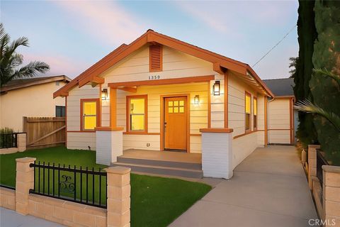 Photo of 1350 E 8th St, Long Beach, CA 90813 (MLS # OC26079845)