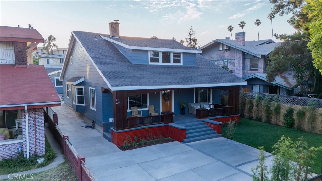 SELLER IS OPEN TO ASSITING BUYER WITH RATE BUY DOWN AND/OR CLOSING COSTS WITH STRONG OFFER. Ask about available incentives!
Completely Remodeled 1910 Craftsman home with a New detached ADU! Main house has a total of 5 bedrooms / 4 bathrooms and a 1 bedroom / 1 bathroom ADU. Koreatown is a highly desirable area going over some amazing changes, centrally located in between many freeways and adjacent to all LA has to offer, get in this neighborhood before its too late! Main home features 2 spacious primary suites, one downstairs with its own exit and one upstairs. Open floor plan with a stunning new kitchen featuring a 5 foot wide stove and huge pantry! A dedicated office, loft, unfinished basement, and brand new wood flooring throughout. Upgrades include brand-new foundation, roof, windows, plumbing, electrical, HVAC, kitchen, and bathrooms—everything has been done! Bonus detached 1 bed/1 bath ADU in the backyard, perfect for rental income, guests, or multigenerational living. This turnkey property offers historic charm with modern systems and flexible living spaces. A must-see!