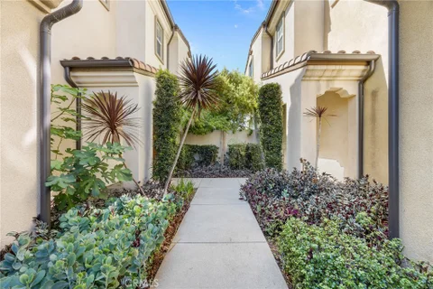 MLS: OC26166153