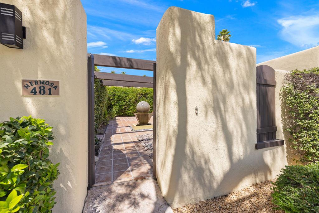 481 N Hermosa Drive