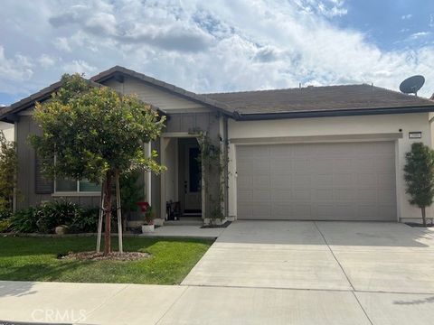 Photo of 2080 Pomegranate, Santa Paula, CA 93060 (MLS # SR25237697) Photo of 2080 Pomegranate, Santa Paula, CA 93060 (MLS # SR25237697)