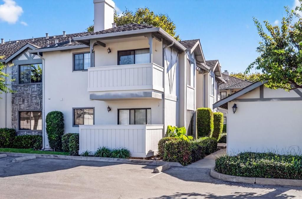 Photo of 1056 Padre Drive #8, Salinas, CA 93901 (MLS # ML82025206)