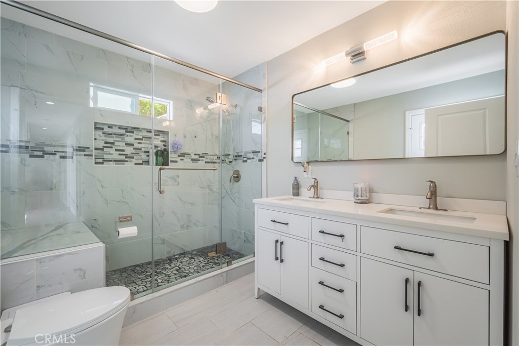 Covina, California, 91724, United States, 6 Bedrooms Bedrooms, ,4 BathroomsBathrooms,Residential,Active,2028192