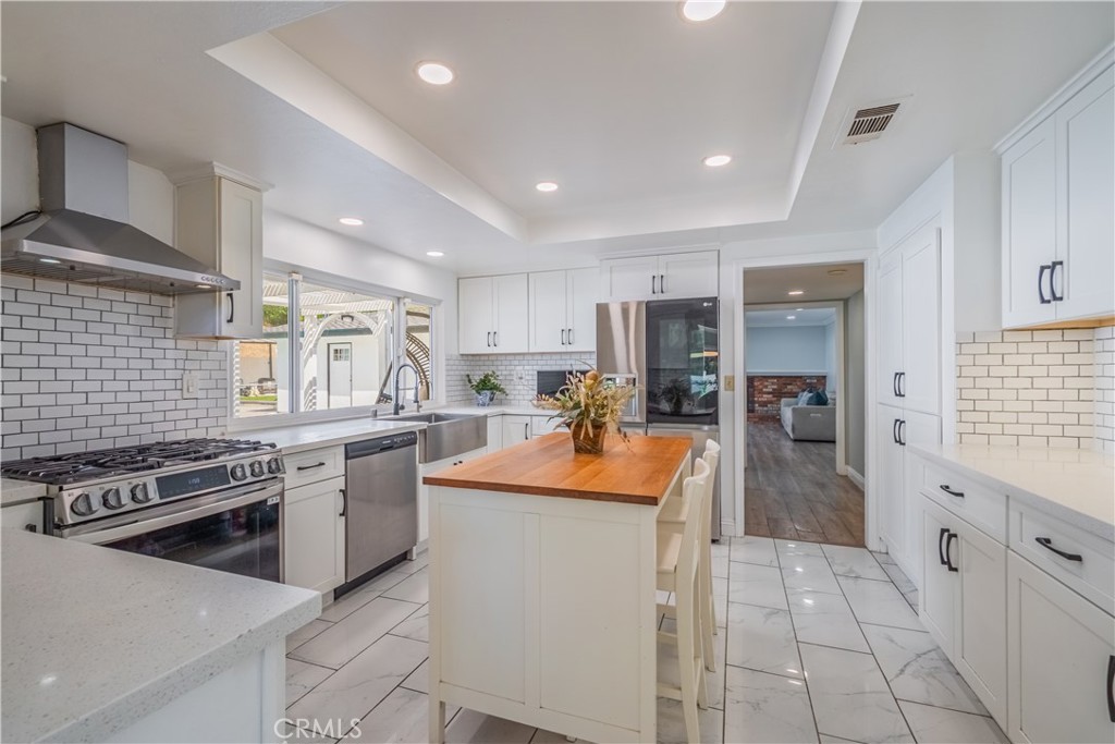 Covina, California, 91724, United States, 6 Bedrooms Bedrooms, ,4 BathroomsBathrooms,Residential,Active,2028192