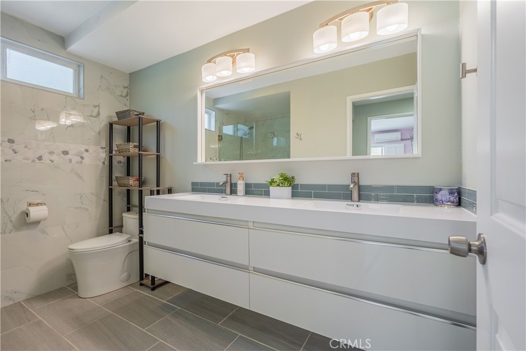 Covina, California, 91724, United States, 6 Bedrooms Bedrooms, ,4 BathroomsBathrooms,Residential,Active,2028192