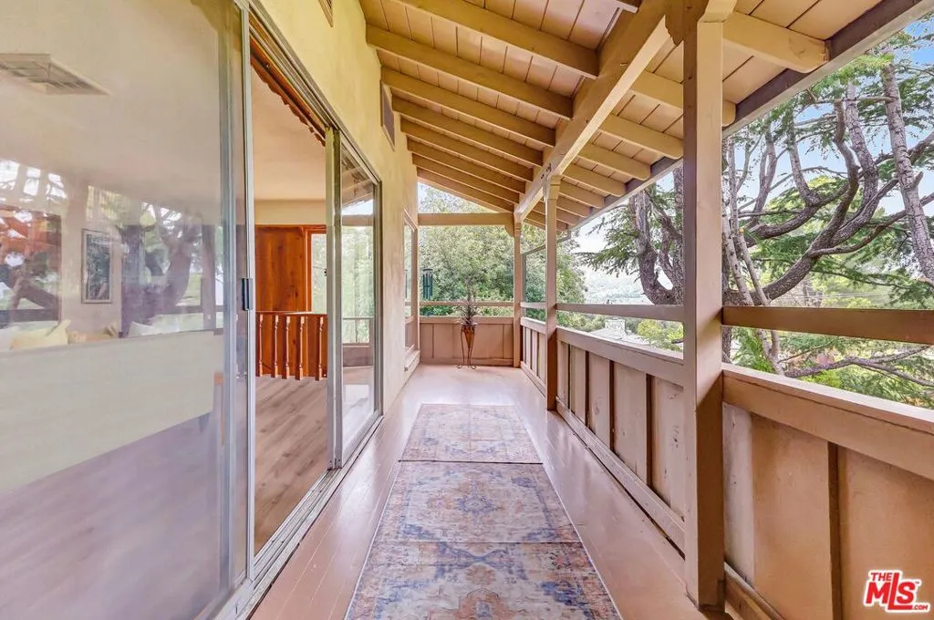 Sunland, California 91040, United States, 4 Bedrooms Bedrooms, ,3 BathroomsBathrooms,Residential,Active,172173