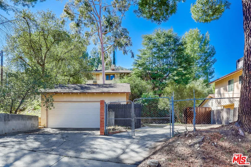 Sunland, California 91040, United States, 4 Bedrooms Bedrooms, ,3 BathroomsBathrooms,Residential,Active,172173