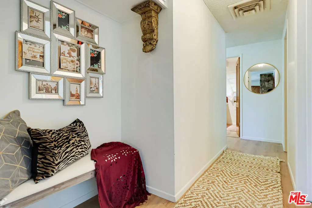 Sunland, California 91040, United States, 4 Bedrooms Bedrooms, ,3 BathroomsBathrooms,Residential,Active,172173