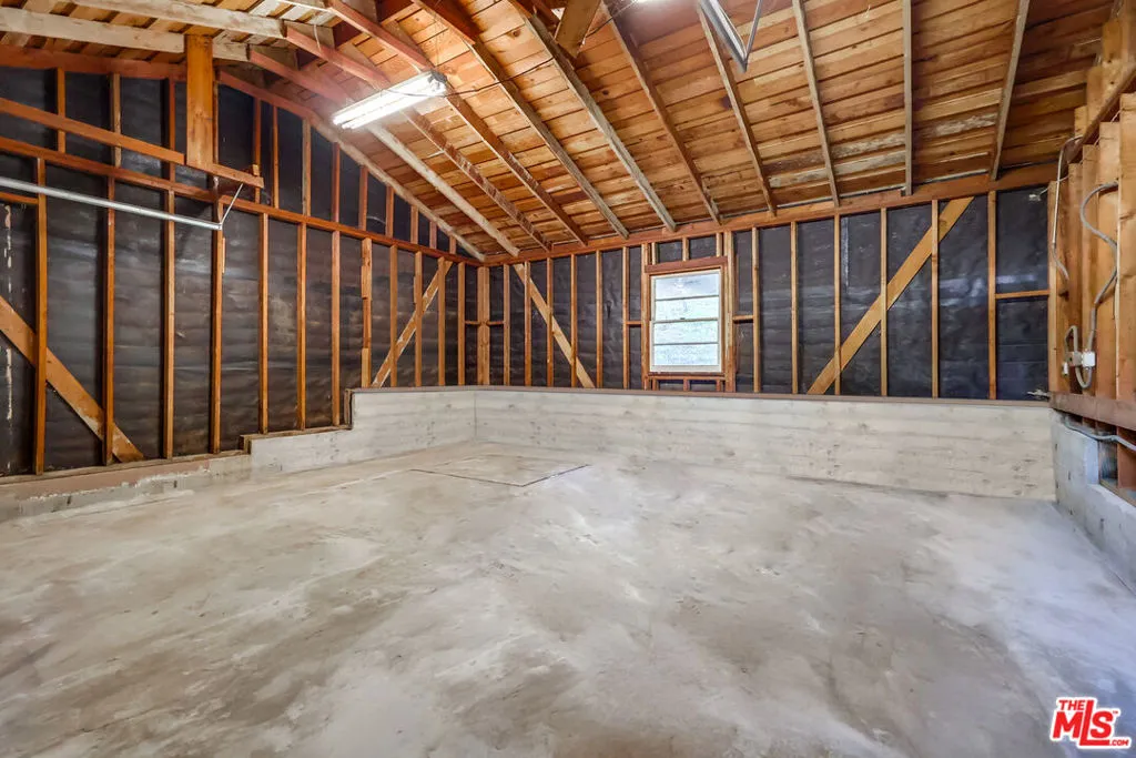 Sunland, California 91040, United States, 4 Bedrooms Bedrooms, ,3 BathroomsBathrooms,Residential,Active,172173