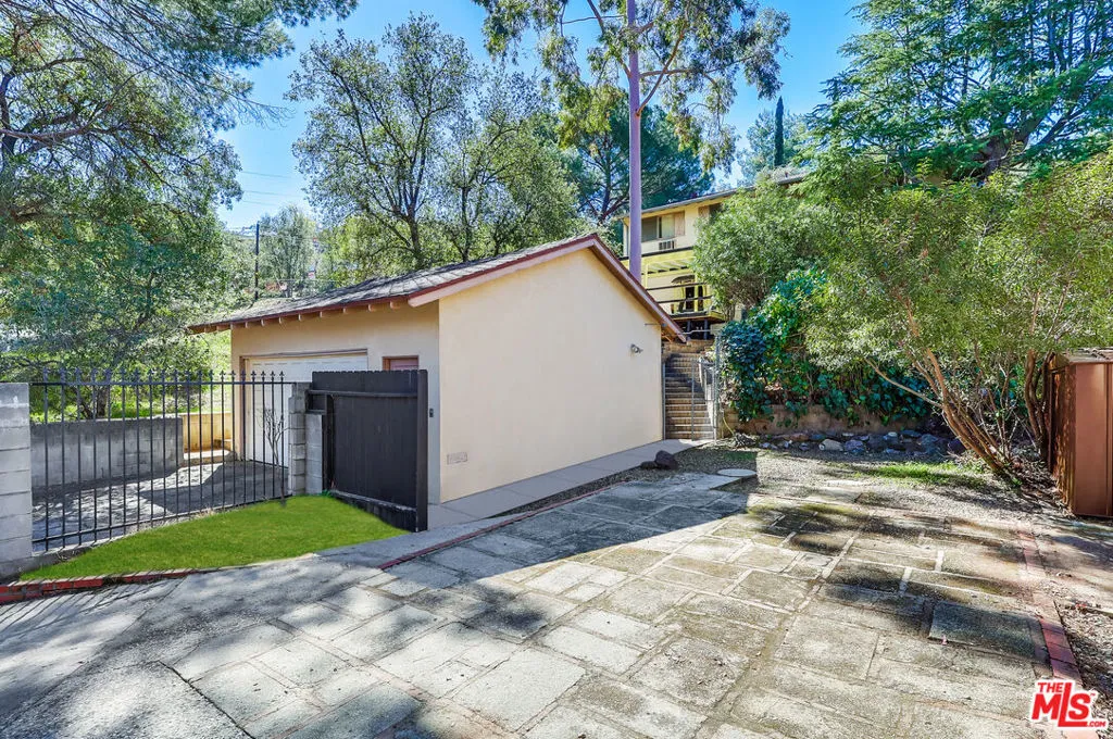 Sunland, California 91040, United States, 4 Bedrooms Bedrooms, ,3 BathroomsBathrooms,Residential,Active,172173