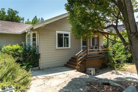 Photo of 316 W Kenneth Road, Glendale, CA 91202 (MLS # GD26136561)