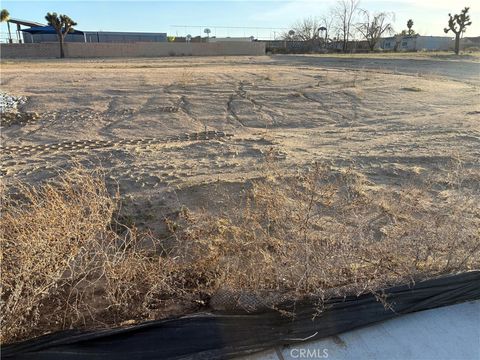 Photo of 3 Valencia, Hesperia, CA 92345 (MLS # HD26021483)