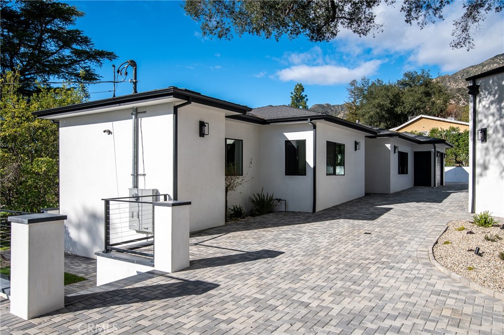 Properties 3 3011 Frances