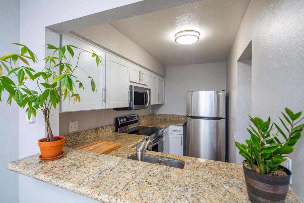 8019 Caminito De Pizza D