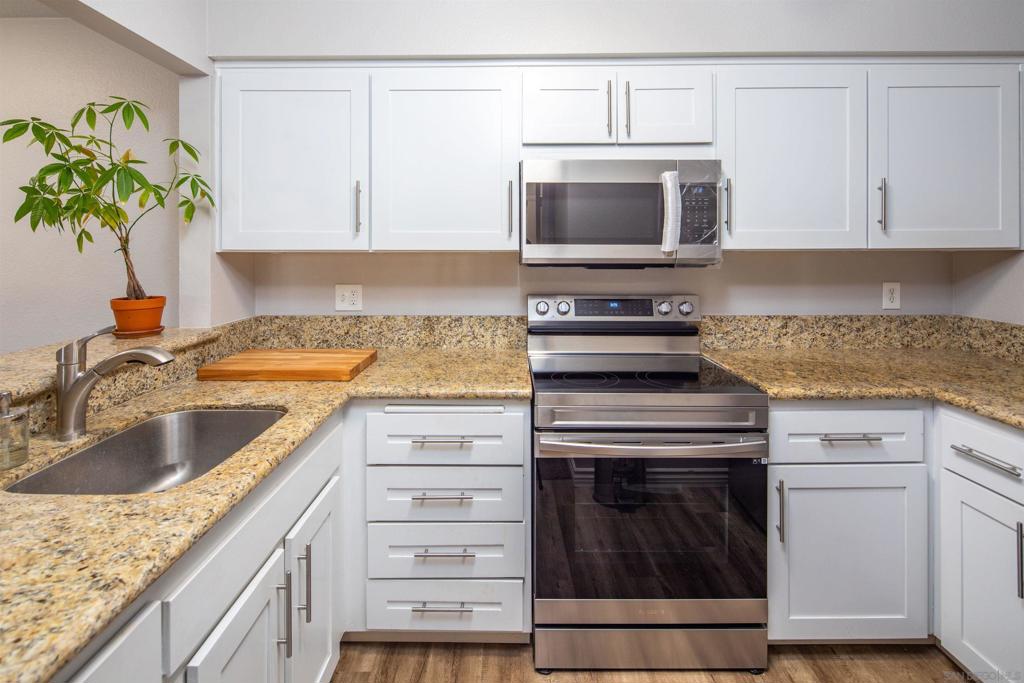 8019 Caminito De Pizza D