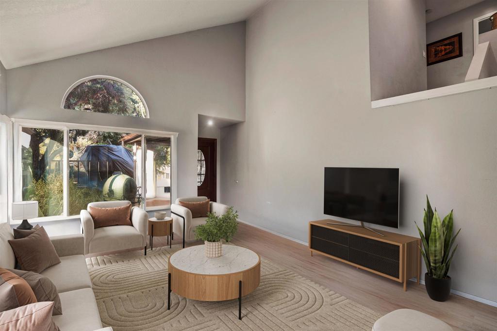 Properties 1 2277 Dunstan St