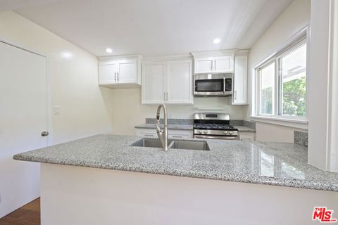 Tiny photo for 2592 N Beachwood Drive, Los Angeles, CA 90068 (MLS # 26861985)