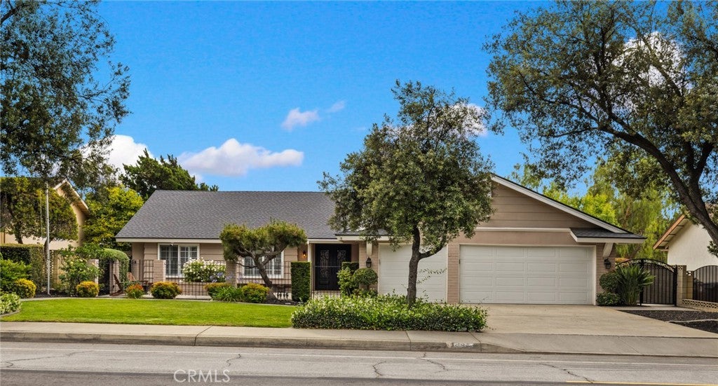 264 E Radcliffe Drive
