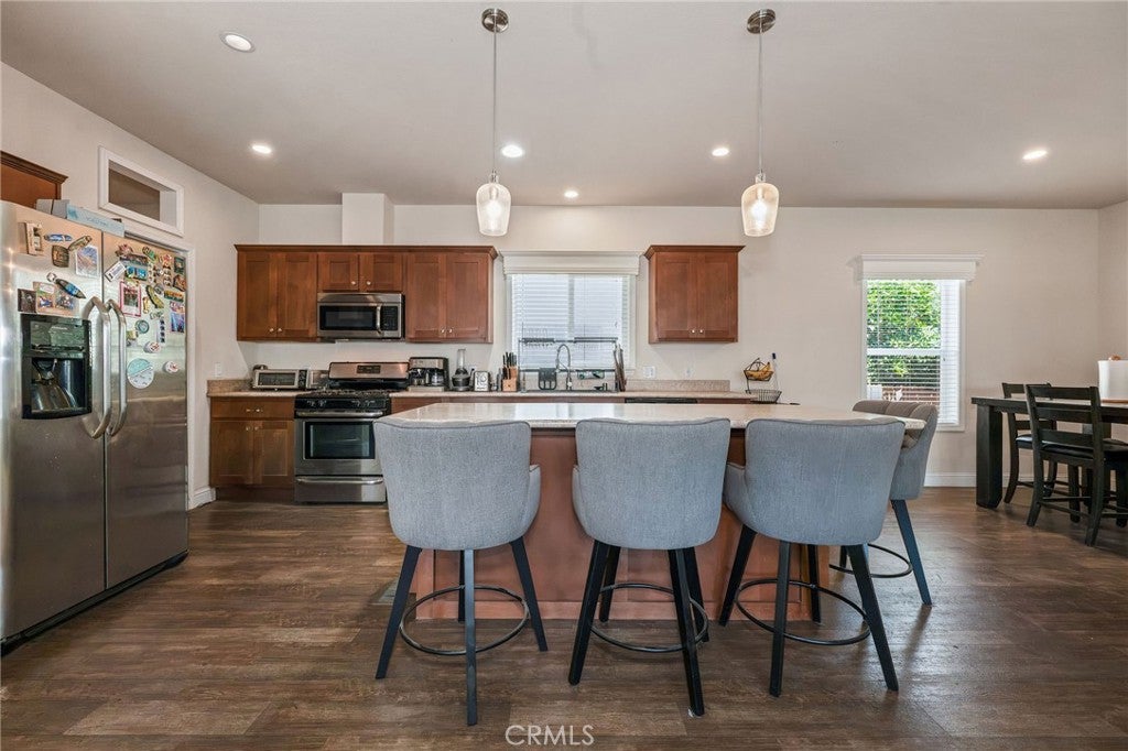 235 Los Robles Avenue