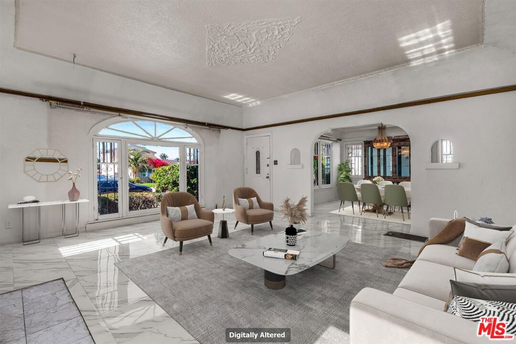 1922 W 80th Street