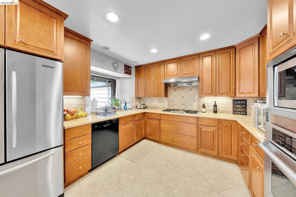 524 Silver Lake Dr