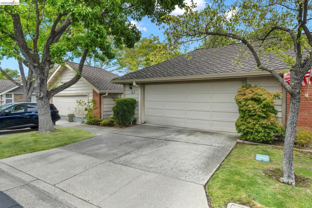 524 Silver Lake Dr DR, Danville CA 94526