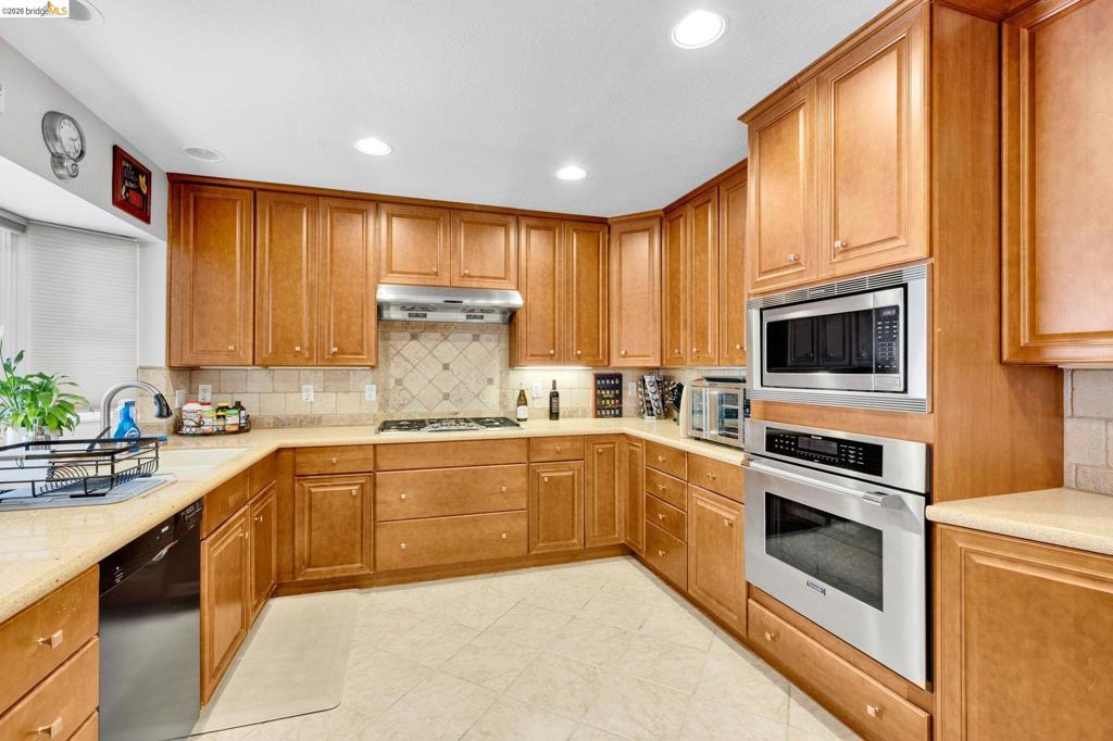 524 Silver Lake Dr