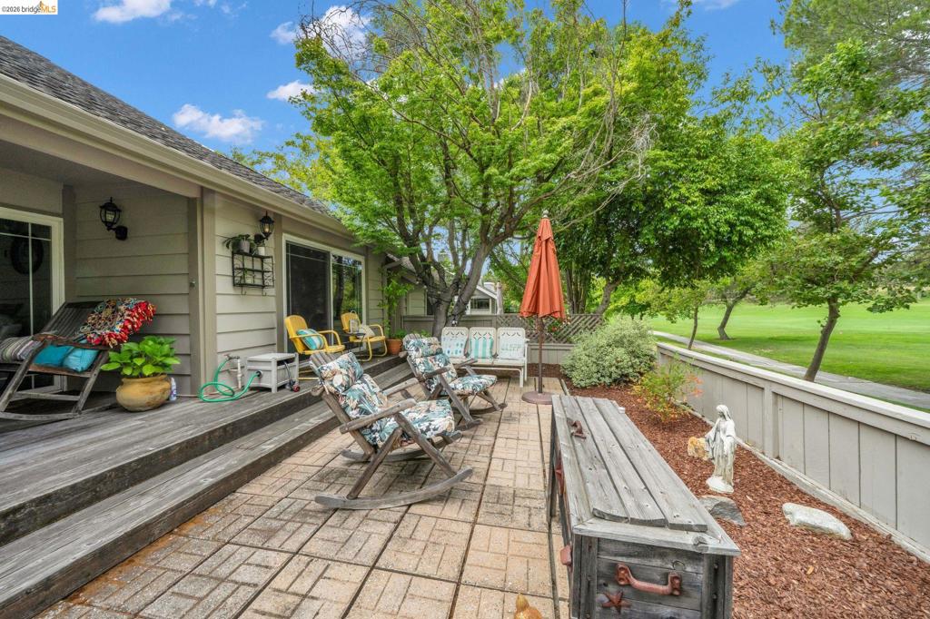 524 Silver Lake Dr