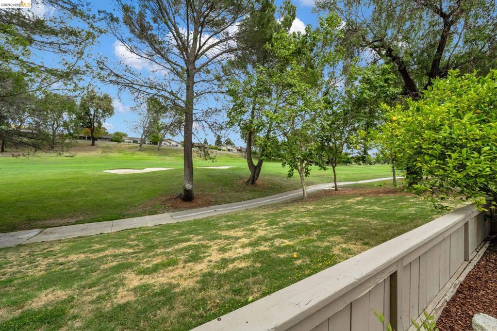 524 Silver Lake Dr
