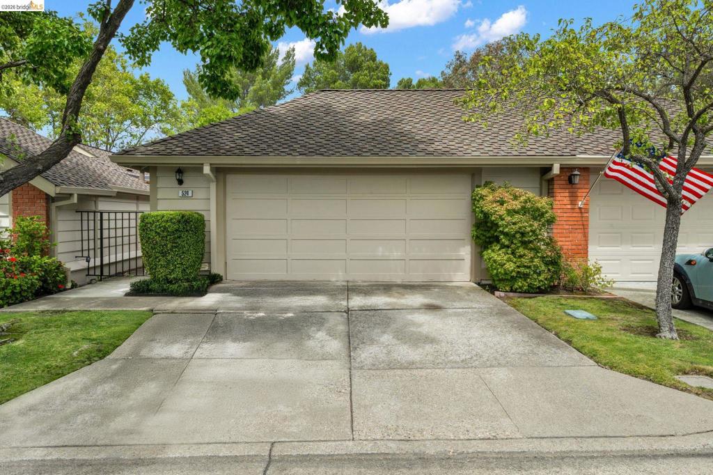 524 Silver Lake Dr DR