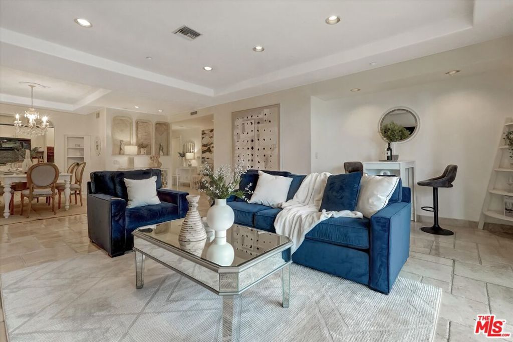 Photo of 11952 Montana Avenue #303, Los Angeles, CA 90049 (MLS # 26683267)