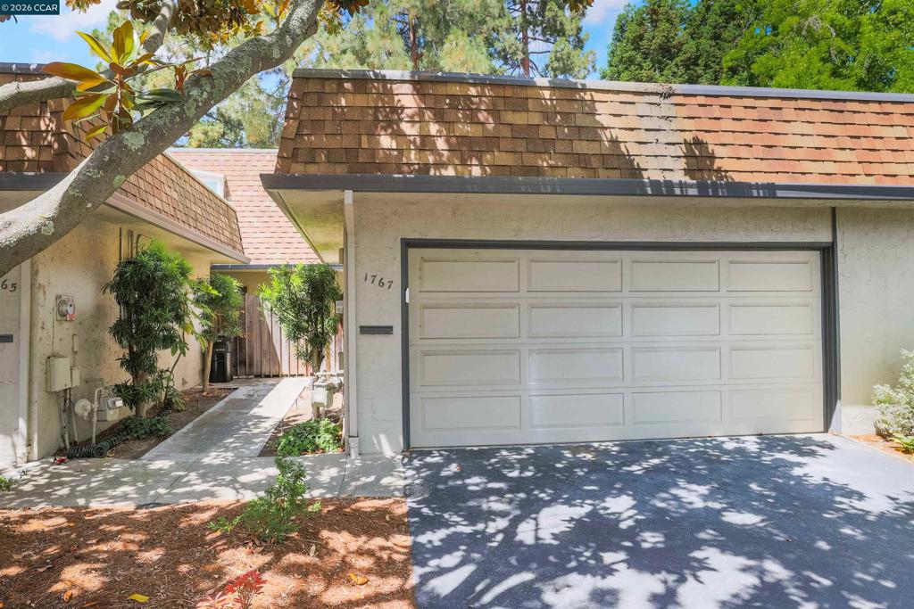 1767 Holland Cir