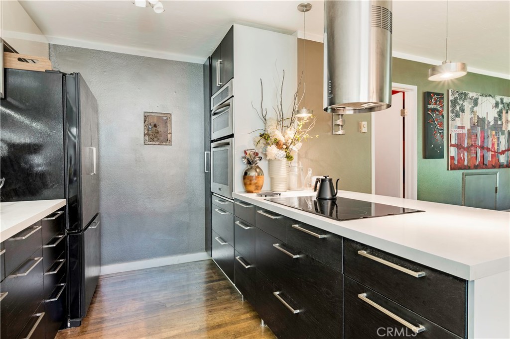 360 Obispo Avenue 15