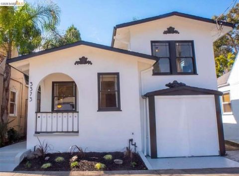 Photo of 3373 Arkansas, Oakland, CA 94602 (MLS # 41127742)