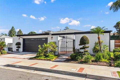 Photo of 36 Mountain View Vw, Irvine, CA 92603 (MLS # OC26117733)