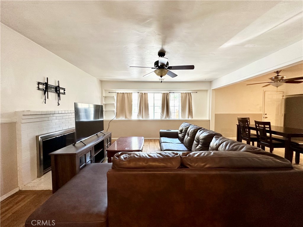 229 S Ashford Place