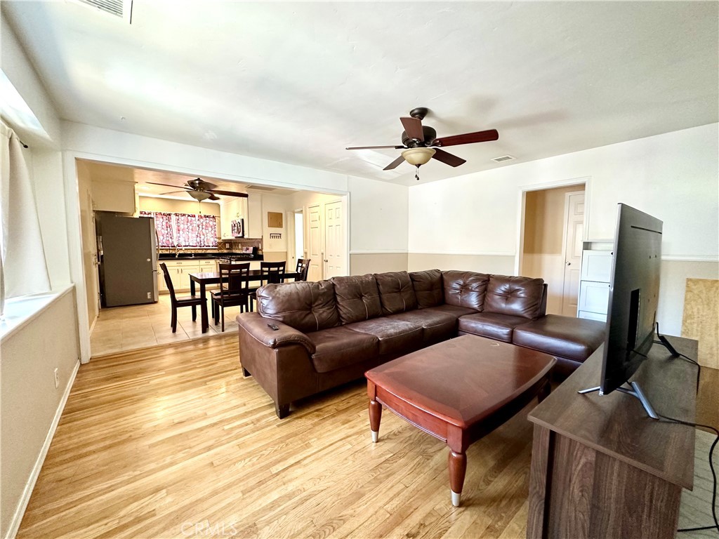 229 S Ashford Place