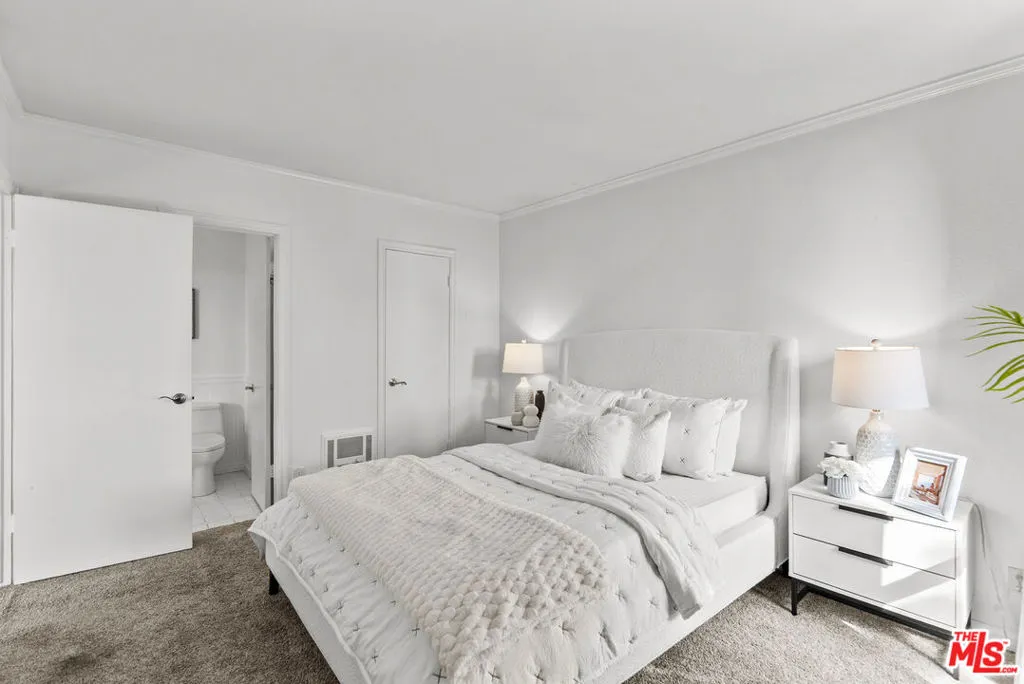 Los Angeles, California 90049, United States, 1 Bedroom Bedrooms, ,1 BathroomBathrooms,Residential,Active,243674