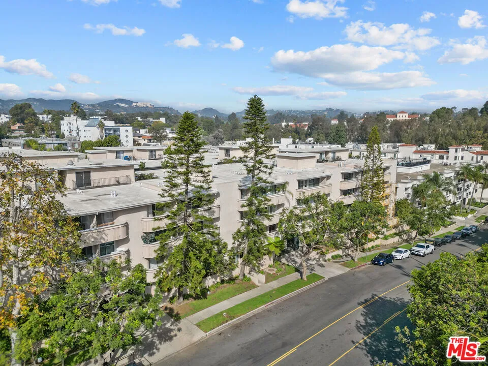 Los Angeles, California 90049, United States, 1 Bedroom Bedrooms, ,1 BathroomBathrooms,Residential,Active,243674