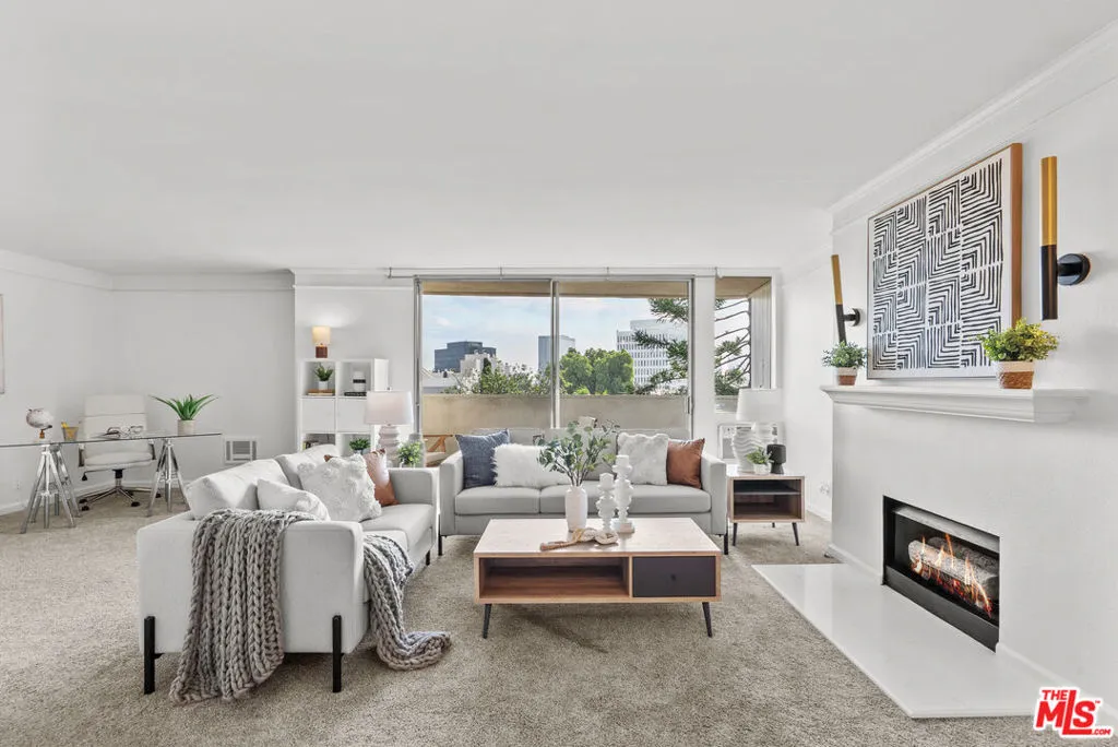 Los Angeles, California 90049, United States, 1 Bedroom Bedrooms, ,1 BathroomBathrooms,Residential,Active,243674