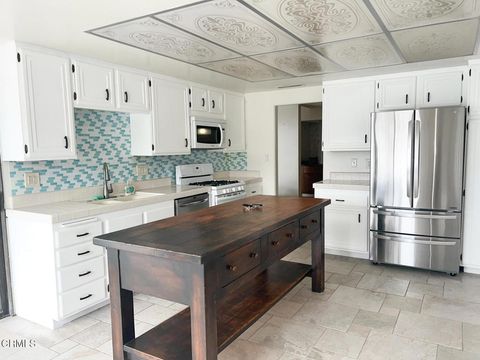 Tiny photo for 2325 Kingsbridge Lane, Oxnard, CA 93035 (MLS # V1-34742)