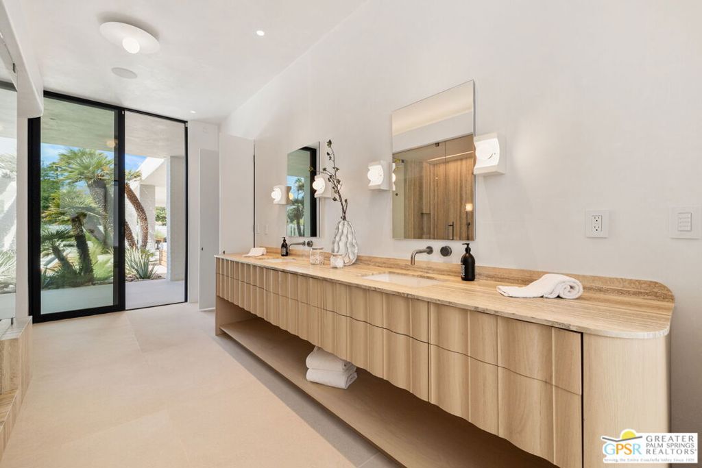 Tamarisk Country Club - Residential