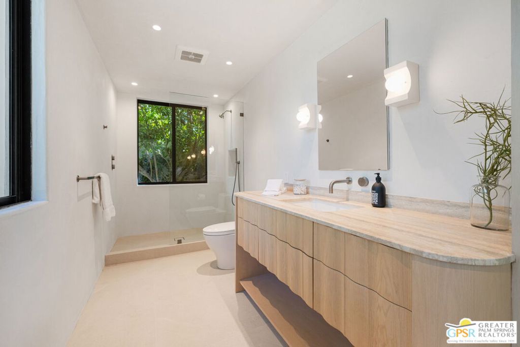 Tamarisk Country Club - Residential