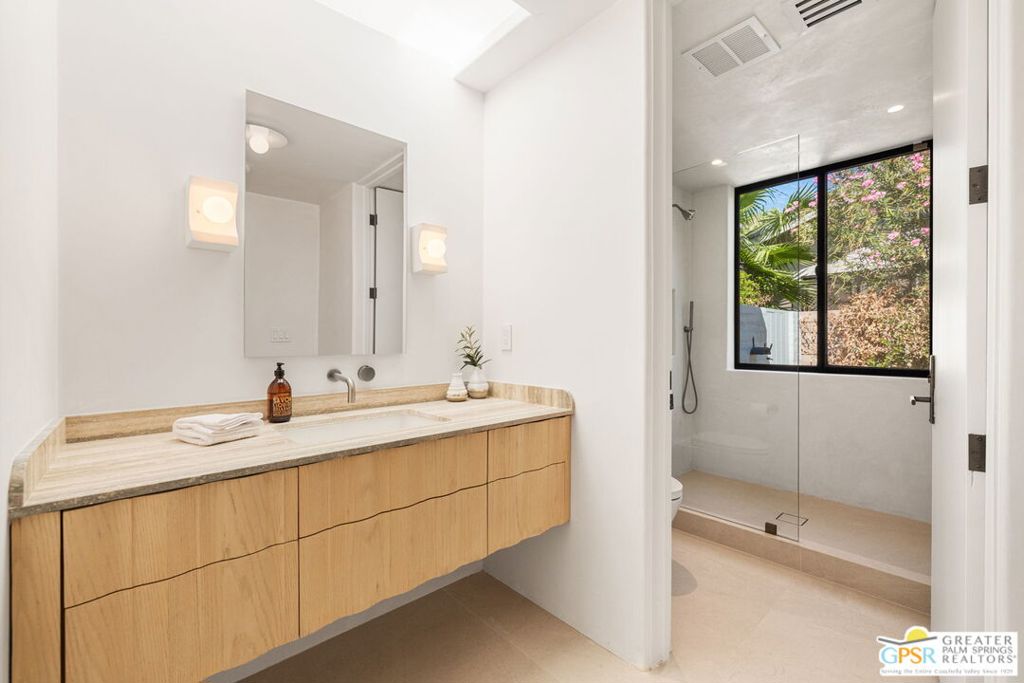 Tamarisk Country Club - Residential