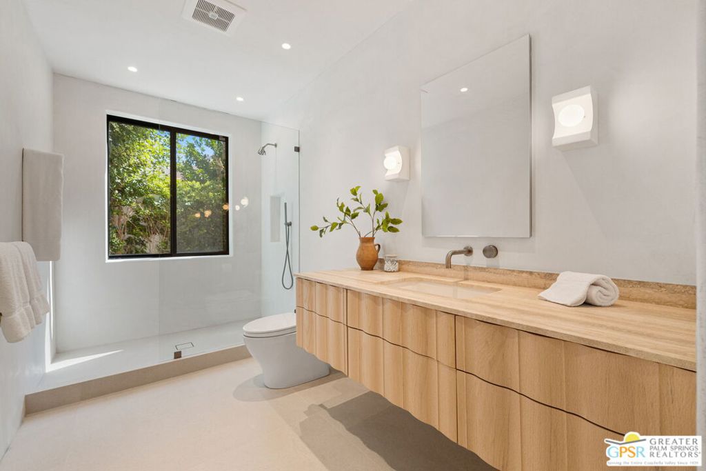 Tamarisk Country Club - Residential
