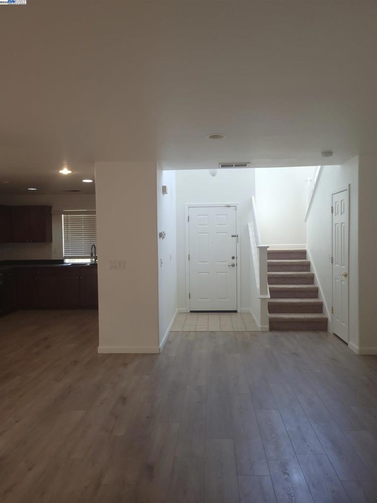 LELAND - Residential